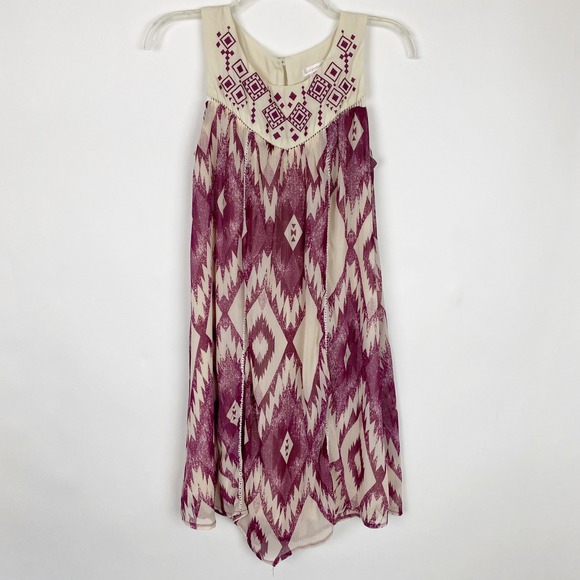 Xhilaration Dresses & Skirts - Xhilaration Boho Geometric Ikat Embroidered Sleeveless Shift Dress Womens S Plum